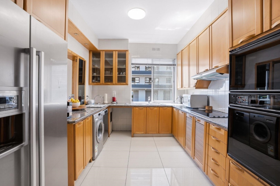 3 Bedroom Property for Sale in Three Anchor Bay Western Cape